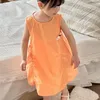 Sommaren ren bomullskvalitet flickor klänning baby barn ärmlös lös casual barnkläder klädmode strand 240325