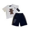 Camiseta infantil roupas infantis conjuntos infantis meninos designer conjunto 1-15 idades menina menino camiseta luxo shorts de verão manga com letras tags clássico preto branco Q13