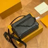 Mini Soft Trunk Mens Box Crossbody Bag luksusowy projektant czarny łańcuch kwiatowy torba na ramię na ramię męska podowożenie graffiti kwadratowe pudełko miękka torebka M44735