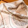 2024女性用デザイナーシルクスカーフ男性贅沢スカーフドラゴンパターンヘッドバンドデザイナーTwill Silk Sciarpa Bandana Top Brand L Letter Powder 90cm