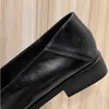 Casual Shoes Stor storlek 34-43 Retro Woman Square Toe Platform Slipony Loafers Flats Female Low Heels British Soft Leather Brogy Office