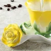 Tazze Piattini Moda Creativa 3D Forma di Rosa Fiore Smalto Ceramica Caffè Tazza da tè e piattino Cucchiaio Set Porcellana Acqua Regalo di San Valentino