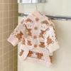 Cão vestuário cardigan botão aberto de malha cães filhote de cachorro camisola schnauzer desenhos animados urso roupas animais de estimação quente inverno bichon macio teddy