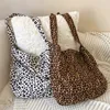 Sacs à bandoulière petit sac à bandoulière imprimé léopard grande capacité Shopping toile voyage Design personnalisé