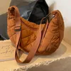 Sac femme Hobo épaule rembourrée boulette polyvalent vers le bas croissant doux matelassé fourre-tout bandoulière travail voyage