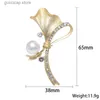 Pins broszki dmari luksusowe biżuterię szczotkowane stopnie kwiaty klapy pin perłowy krążkowy złocina akcesoria dla kobiet odzież Y240329