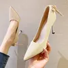 Chaussures habillées peuvent porter des styles polyvalents de printemps et d'automne d'été talon mince noeud papillon de mariage unique pointu mariée