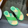 Designer mulheres sandálias cruz cinto plana chinelo moda em relevo verão chinelos de salto baixo slides flip flops sandálias tamanho 34-41