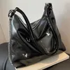 Вечерние сумки Женская глянцевая черная сумка Нежное украшение в виде бабочки Женская подмышка Вместительный многофункциональный женский большой рюкзак на плечо