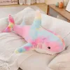 Fyllda plyschdjur 60/80/100 cm Shark Plush Toys Cotton Color Sea Animals Pillow Toys Soft Stuffed Shark Dolls Cushion Boys Girls Birthday Present240327