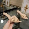 Pantoufles à talons hauts pour femmes Chaussures habillées en cuir de créateur Sandales à talons aiguilles d'été sexy Chaussures de fête de mode Talons de créateur pantoufle de soirée formelle