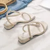 Sıradan Ayakkabı Konforu Moda Yaz Ayakkabı Kadın Sandalet Dar Bant Kare Ayak Bilgi Kayışı Tasarımı Roman 35-40 Toka