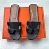 Sandales pour femmes, sandales de créateurs, pantoufles, luxe tendance, pantoufles florales, chaussures plates en cuir et en caoutchouc, sandales, chaussures de plage d'été, mocassins, bas, pantoufles