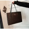 Axilas grandes para mulheres, nova bolsa versátil de transporte, textura de alta qualidade, mamãe, 70% de desconto em vendas on-line