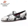 Chaussures décontractées PIERGITAR Mode Femme Tissu Imprimé Fleurs Vin Rouge Couleur Appartements Mocassins Robe