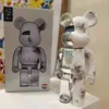 Artículos de novedad Bearbricks 400% 1000 Cyberpunk Daft Punk Joint Bright Face Violation Bear Collection Decorado Grizzly Bear Estatua ModelL2403