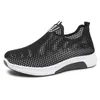 Scarpe da fitness WHNB 2024 Sneakers estive in mesh traspirante da uomo comode slip on mocassini maschili calzature da passeggio casual