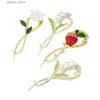 Hair Clips Elegant Lily of the Valley Hairpin Strawberry Shape Metal Hair Clips Sweet Hair Claw Fashion Hair Accessories Headwear Y240329