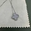 Brand de créateur van High Edition Collier Chalcedony Purple Lucky Four Leaf Glod Glod épaissis platine plaqué Small Style Design Sweet with Logo