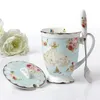 Tazze Piattini Stile Europeo Tazza da caffè al latte Bone China Tazza da tè Piattino Set Regalo di nozze Modello Tazza in ceramica Porcellana Bicchieri Tè pomeridiano