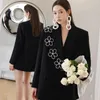 Ternos femininos inverno pequena fragrância estilo curto pérola flor bordado blazers retro francês bordado solto terno jaquetas