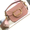 Designer Bag Woman End Valentyno Bags Vlogoo Saddle Fashion 2024 Versatiele enkele schouder gepaarde draagbare brede riem magnetische gesp high flap 7fax