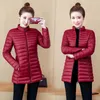 2022 Kvinnors Autumn Winter Coat New Solid Light Weight Down Padded Jacket Stand Collar Slim Female Mid LG Outerwear Casual Tops I6DO#