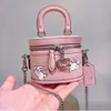 Kvinnors axelväskor är till försäljning på Factory Jia Aolai Ny Mini Söt dekorativ hängare Versatile Chain Handheld Diagonal Straddle Box Bag