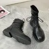 Boots نساء دراجة نارية سميكة القصيرة الأزياء غير الرسمية متوسطة الأنبوب البريطاني على الطراز البريطاني All-Match Lace-Up Lacle the Listing Shoes