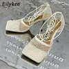 Eilyken sexy Mesh Pumps Sandalen weibliche Quadratzehen High Heel Schnürung geschnitzt Stöcko Hohlkleidschuhe Zapatos Mujer 240329