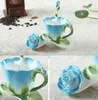 Tazze Piattini Moda Creativa 3D Forma di Rosa Fiore Smalto Ceramica Caffè Tazza da tè e piattino Cucchiaio Set Porcellana Acqua Regalo di San Valentino