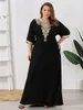 Plus Size Donna Musulmana Dr Maniche corte Vintage Rhinestes Ricamato Lg Dres Medio Oriente Arabo Robe Islamico Panno z338 #