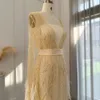 Shar a dit que les plumes de luxe dubaï des draps jaunes clair avec des manches de capes arabes violets femmes de mariage robes de fête SS420 u5ls #