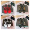 Topkwaliteit flats sandaal Luxe Designer Dames Sandalen letter Gouden gesp pantoffels bandjes Casual Mode Schoenen maat 35-41