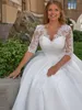 Elegante talla grande boda Dr para mujer medias mangas con cuello en V apliques tren de barrido una línea con cordones vestido de novia Robe de Mariee j8Ta #