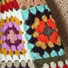 Keyanketian Winter New Damen Boho Feiertag Wind handgemacht geometrische Ctrast Farbe kurzer Pullover grobes Garn Strick-Strickjacke T7WP#