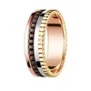 Роскошные дизайнерские кольцевые кольца V золотые кольцевые керамические кольца для женщин Mens Mens High Edition Diamond Ring 5-10 Размер дизайнерские ювелирные кольца кольца перекрывающиеся износ