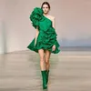 Robes décontractées Mode Volants Vert Taffetas Mini Parti Une Épaule Main Fleurs Femmes Court Cocktail Robe Formelle Robes De Fiesta