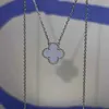 Brand de créateur van High Edition Collier Chalcedony Purple Lucky Four Leaf Glod Glod épaissis platine plaqué Small Style Design Sweet with Logo