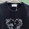 T-shirt respirant à col rond pour femmes, haut de styliste brodé de fleurs à paillettes, petit col rond, printemps 2024