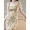 Golden Slim Evening Dres Bankettklänning Sexig Tassel axel krage kvinnlig fest vestido de festa ny lanserad dr m3rm#