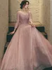 Pink Evening Dres med LG-ärmar 2021 Eleganta V-hals Applices A-Line golvlängd Kvinnor Formella klänningar M84M#