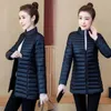 2022 Kvinnors Autumn Winter Coat New Solid Light Weight Down Padded Jacket Stand Collar Slim Female Mid LG Outerwear Casual Tops I6DO#