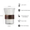 Bicchieri da vino Tazza da caffè verticale di lusso leggera Tazza da caffè verticale in vetro borosilicato alto a strisce per uso domestico Latte isolato con trucioli di legno a strato singolo