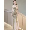 Golden Slim Evening Dres Bankettklänning Sexig Tassel axel krage kvinnlig fest vestido de festa ny lanserad dr m3rm#