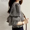 T-shirt femme Robe noire chemise et haut de chemise pour femme à armure toile avec motif pour femme style coréen disponible en livraison gratuite roman d'été 2024 M S high24329