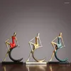 Decorative Figurines 2pcs Sets Moon Girl Miniature Model Resin Figurine For Home Decoration Accessories Gold Reading Ornament Office Decor