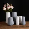 Wazony pionowy śródziemnomorski wazon ceramiczny nordycki nowoczesny prosty biały proszek szary ozdoby