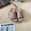 sandali pantofola firmati Pantofole con suola spessa da indossare all'aperto Il pan di spagna in stile estivo sembra più snello e versatile per le coppie pigre da spiaggia.Scarpe con buco