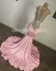 Vestidos de ceremonia de graduación de sirena largos y brillantes de color rosa pálido para niña negra, vestido de fiesta de cumpleaños de noche con borlas de diamantes brillantes 2024